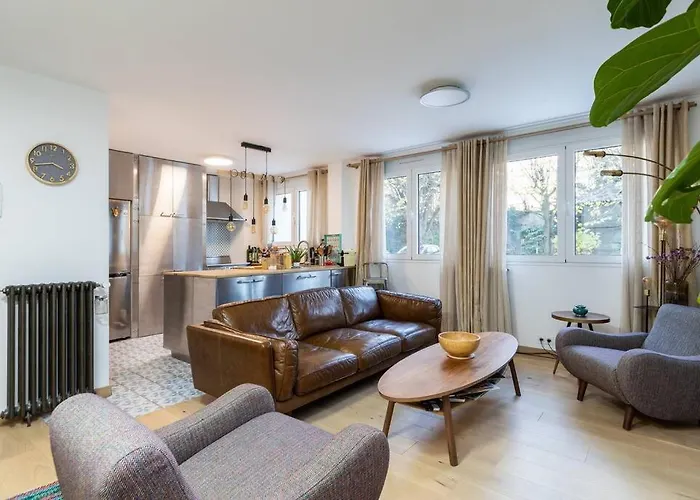 Belleville Apartment *