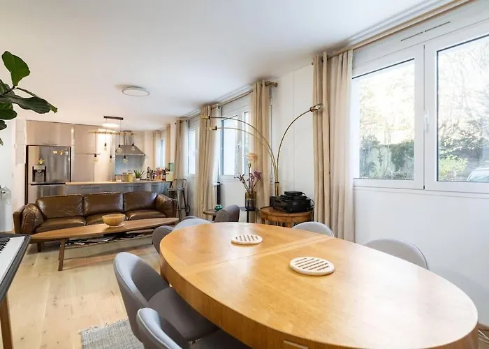 Belleville Apartment *
